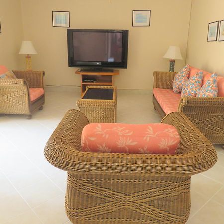 Butterfly Garden Boutique Residences Apts And Villas, A Lifestyle Destination Ex Lg 1-3 Bedroom Units , Full Kitchen, 2 Full Bathrooms, Rain Shower, Spa Bath, Free Bbq, Free Fast Fiber Optic Wifi, Staff 24-7 Pattaya Exteriör bild