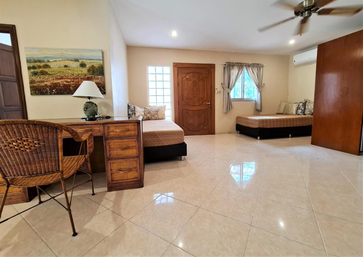 Butterfly Garden Boutique Residences Apts And Villas, A Lifestyle Destination Ex Lg 1-3 Bedroom Units , Full Kitchen, 2 Full Bathrooms, Rain Shower, Spa Bath, Free Bbq, Free Fast Fiber Optic Wifi, Staff 24-7 Pattaya Exteriör bild
