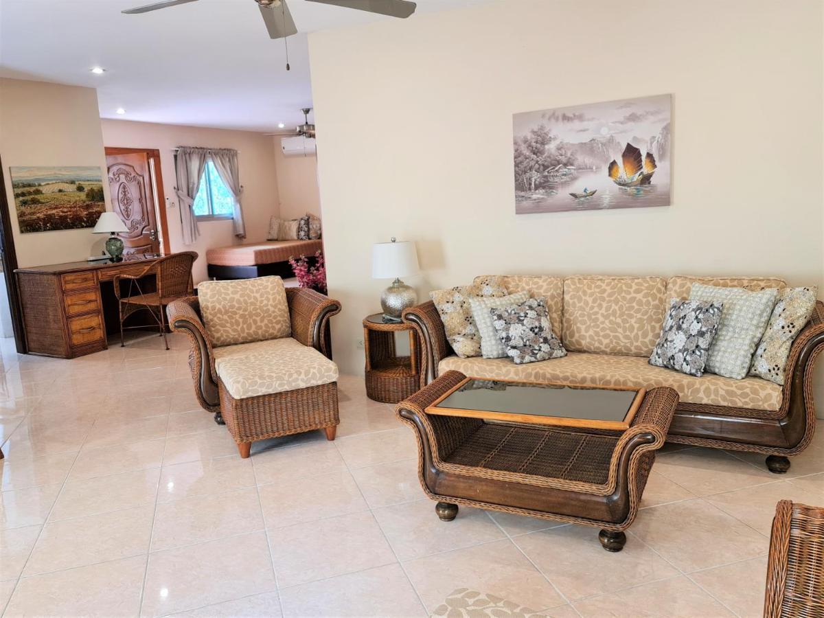 Butterfly Garden Boutique Residences Apts And Villas, A Lifestyle Destination Ex Lg 1-3 Bedroom Units , Full Kitchen, 2 Full Bathrooms, Rain Shower, Spa Bath, Free Bbq, Free Fast Fiber Optic Wifi, Staff 24-7 Pattaya Exteriör bild