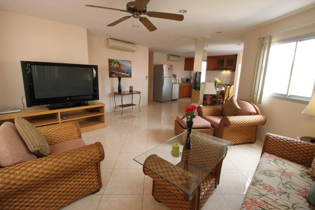 Butterfly Garden Boutique Residences Apts And Villas, A Lifestyle Destination Ex Lg 1-3 Bedroom Units , Full Kitchen, 2 Full Bathrooms, Rain Shower, Spa Bath, Free Bbq, Free Fast Fiber Optic Wifi, Staff 24-7 Pattaya Rum bild