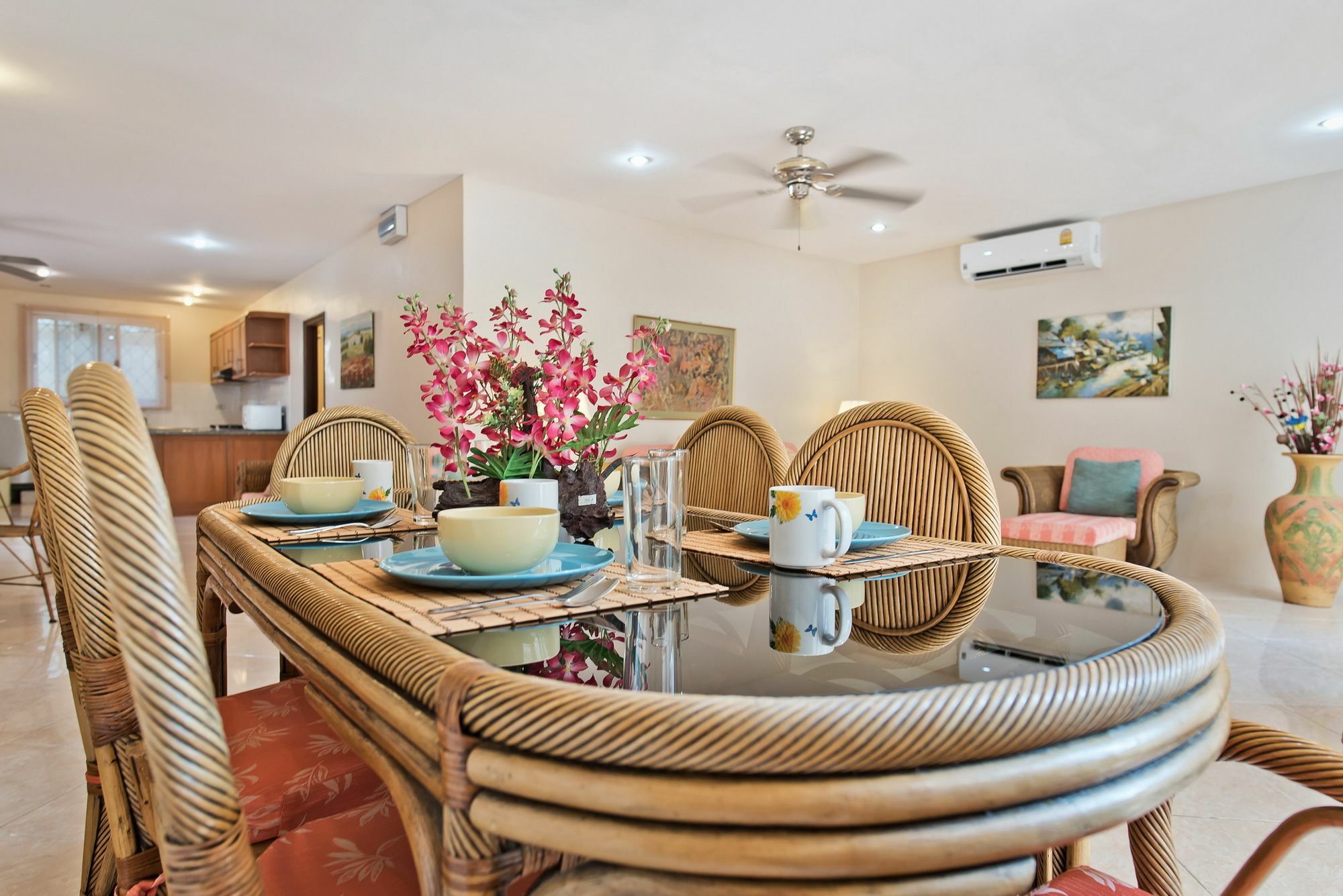 Butterfly Garden Boutique Residences Apts And Villas, A Lifestyle Destination Ex Lg 1-3 Bedroom Units , Full Kitchen, 2 Full Bathrooms, Rain Shower, Spa Bath, Free Bbq, Free Fast Fiber Optic Wifi, Staff 24-7 Pattaya Exteriör bild