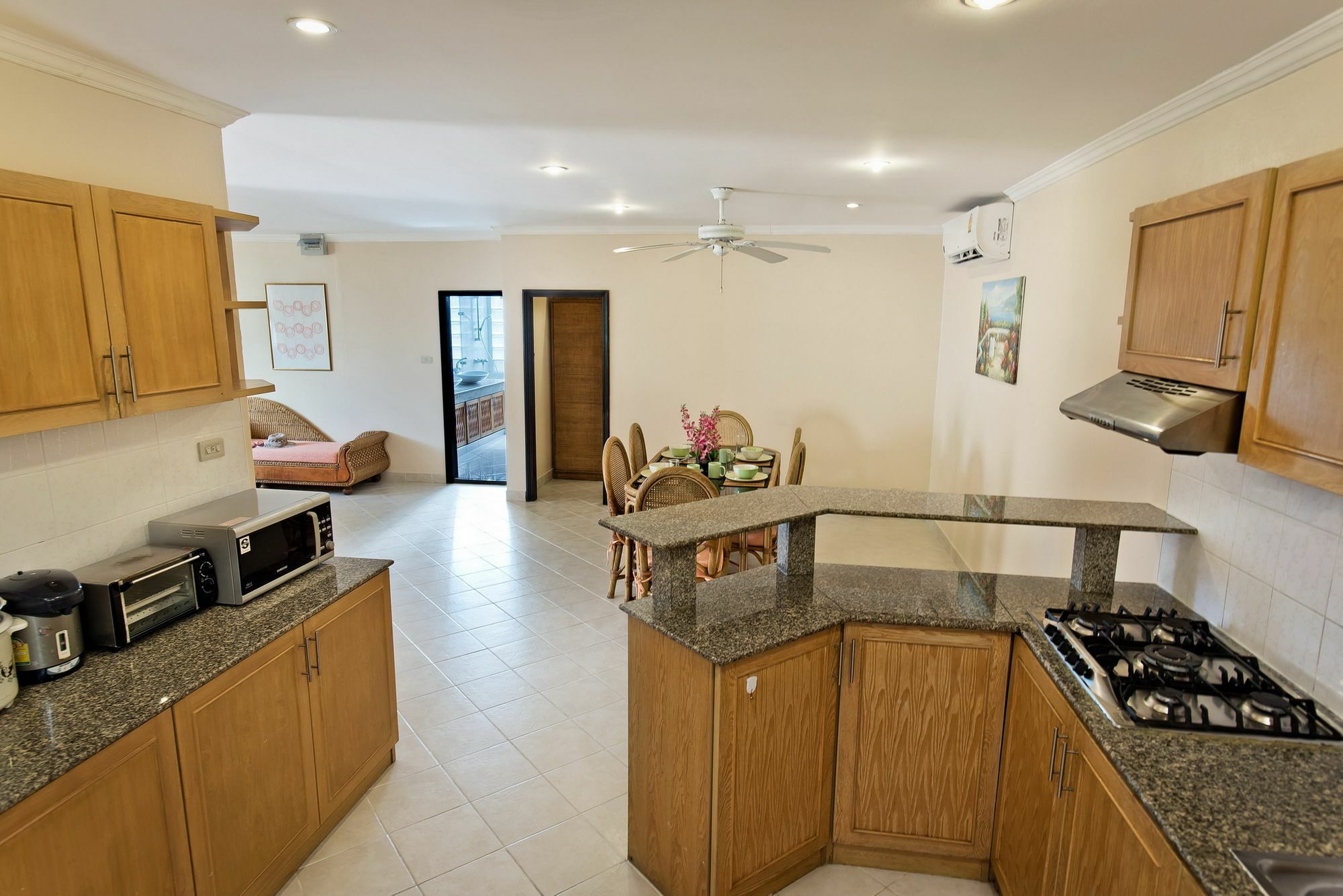 Butterfly Garden Boutique Residences Apts And Villas, A Lifestyle Destination Ex Lg 1-3 Bedroom Units , Full Kitchen, 2 Full Bathrooms, Rain Shower, Spa Bath, Free Bbq, Free Fast Fiber Optic Wifi, Staff 24-7 Pattaya Exteriör bild