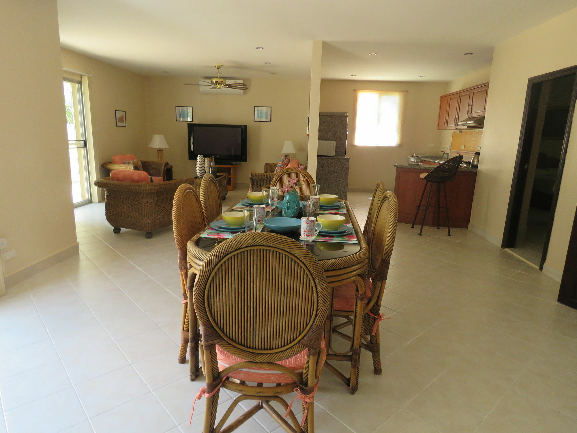 Butterfly Garden Boutique Residences Apts And Villas, A Lifestyle Destination Ex Lg 1-3 Bedroom Units , Full Kitchen, 2 Full Bathrooms, Rain Shower, Spa Bath, Free Bbq, Free Fast Fiber Optic Wifi, Staff 24-7 Pattaya Exteriör bild